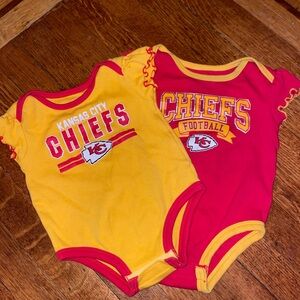 2 piece Kansas City Chiefs girly frilly short sleeve bodysuits onesies football